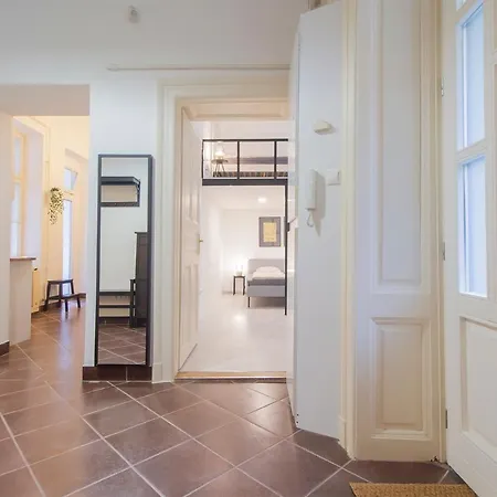 Industrial Double Loft Апартаменты *