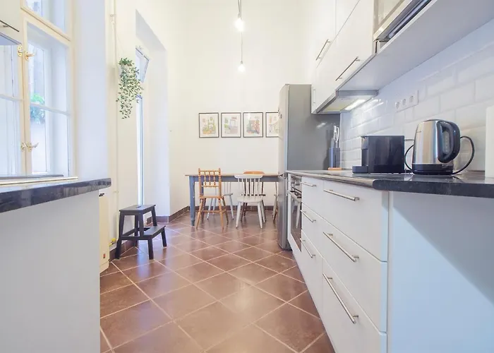 Industrial Double Loft شقة بودابست